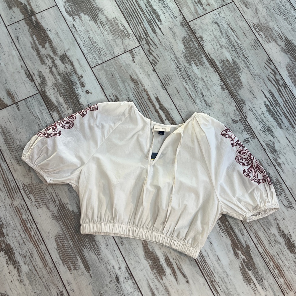 Universal Thread NWT Embroidered Balloon Sleeve Blouse - Small - Picture 10 of 14